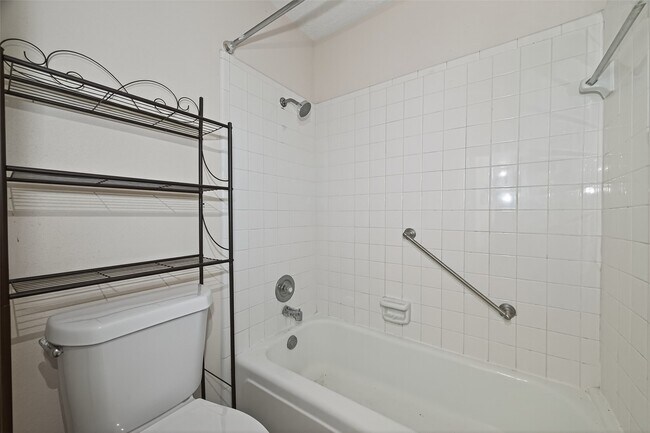 Building Photo - 10913 Bexley Dr