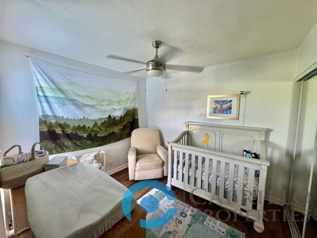 Building Photo - Beautifully Renovated 4BD/2BA Home in Cent...
