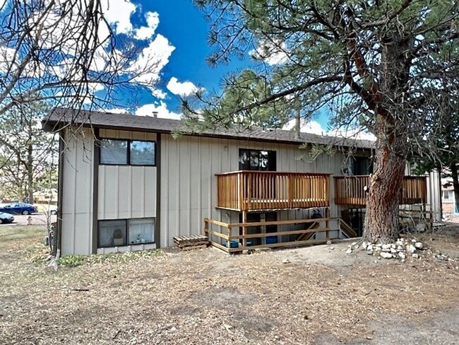 Building Photo - 6455 Yvonne Way