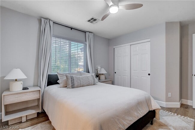 Building Photo - 10400 Raining Sky St