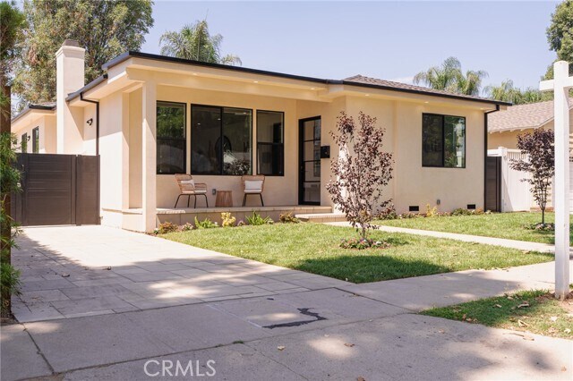 Building Photo - 5817 Cantaloupe Ave