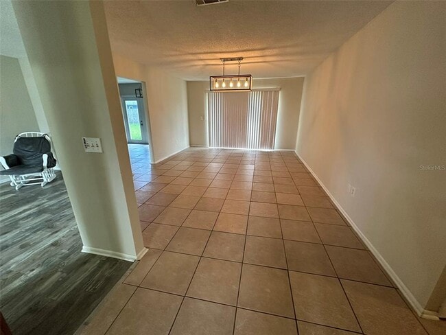 Building Photo - 804 Van Ness Cir