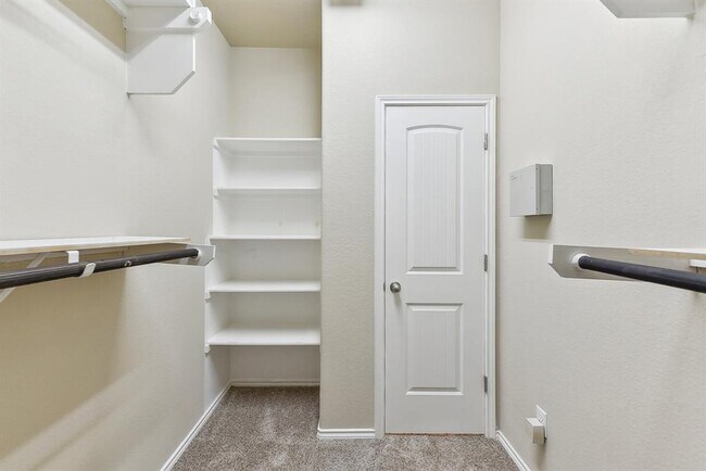 Building Photo - 121 Snowdrift Trail