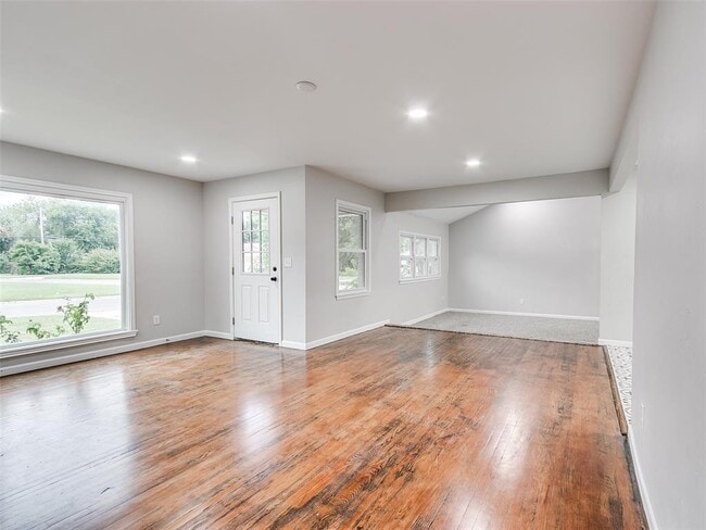 Building Photo - 1429 Casady Ln