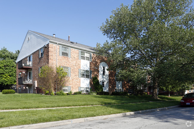 Building Photo - Heather Hills Apartments