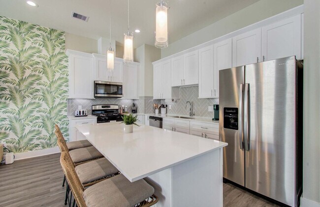 Building Photo - 8320 Curry Rd