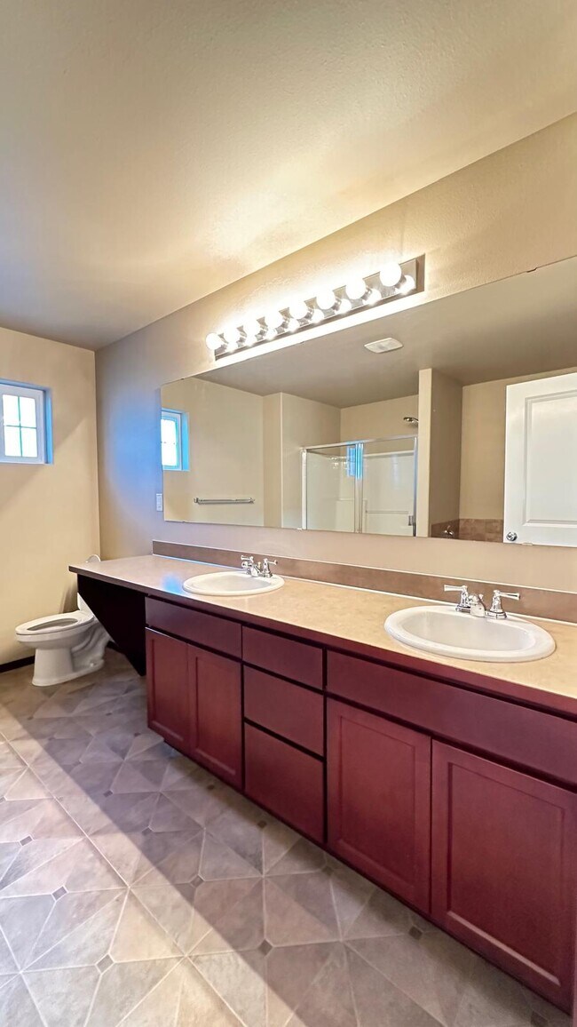 Building Photo - 28400 75th Dr NW