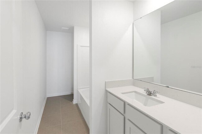 Building Photo - 2221 Rock Dr