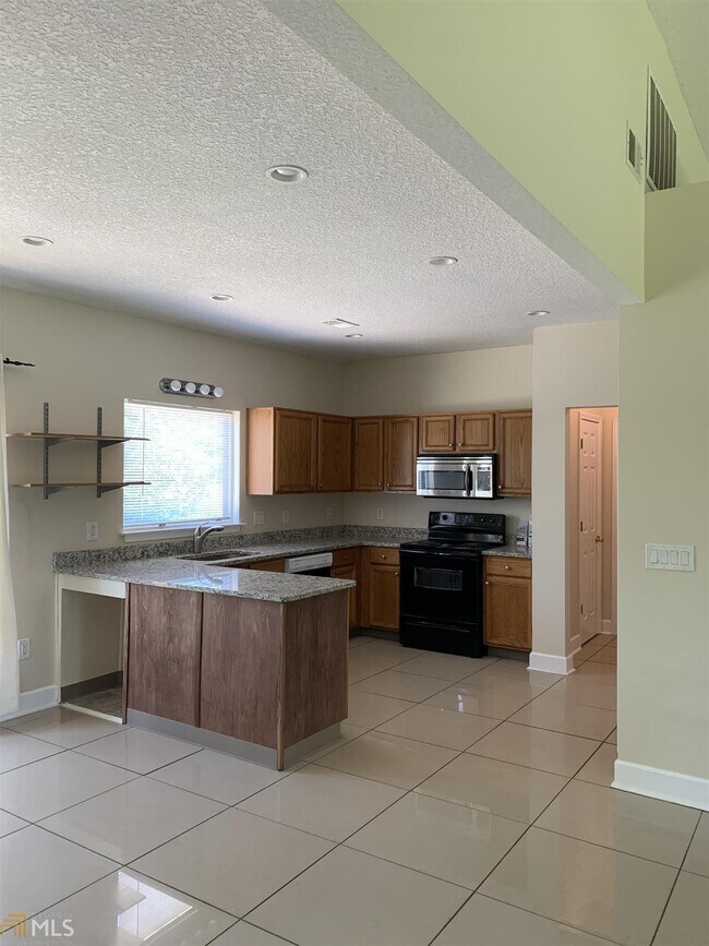 Building Photo - 5640 Raintree Trce