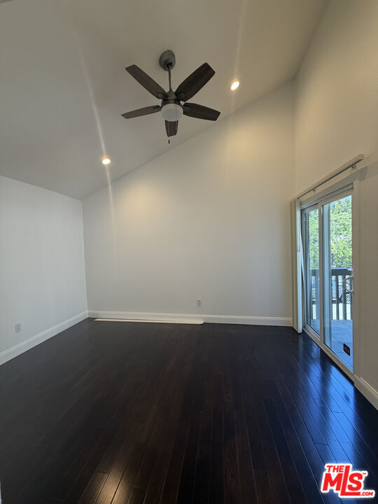 Building Photo - 2880 Woodwardia Dr