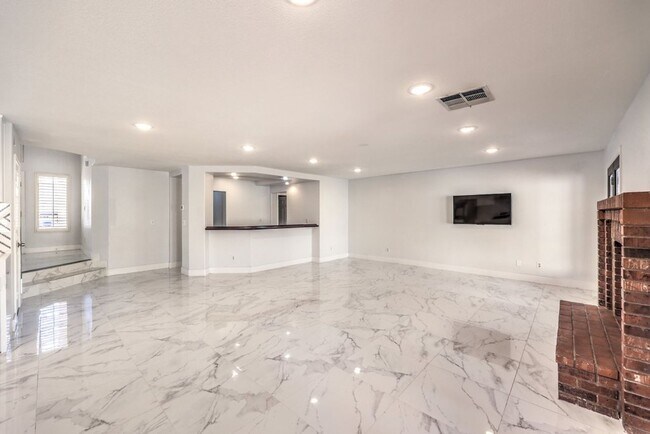 Building Photo - 3743 Lone Mesa Dr