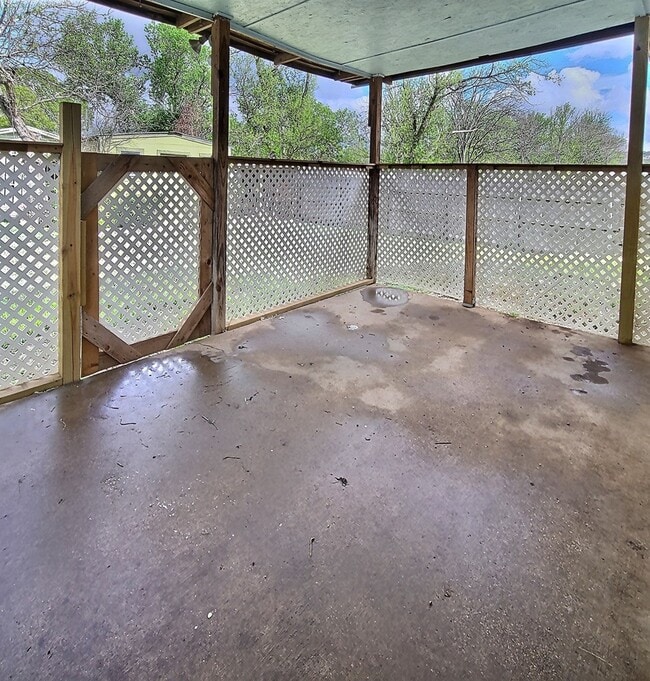 Building Photo - 108 Quail Valley Dr