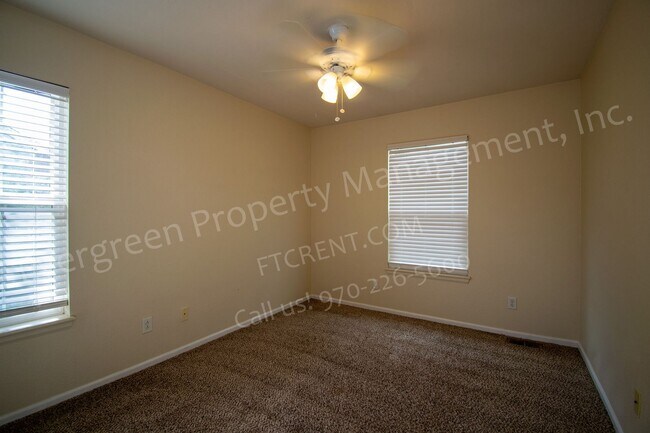 Building Photo - 2820 Golden Wheat Ln