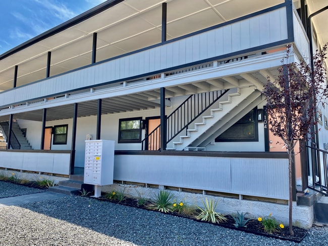 Building Photo - 4400 San Jacinto St