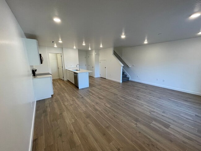 Building Photo - Brand New 3-Bed/2.5 Bath Town Home
