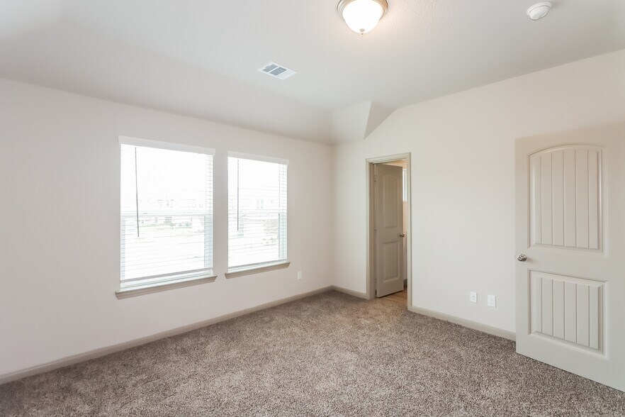 Building Photo - 7943 Cypress Country Dr