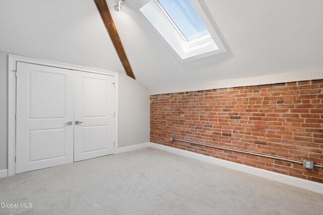 Building Photo - 77 Van Dam St