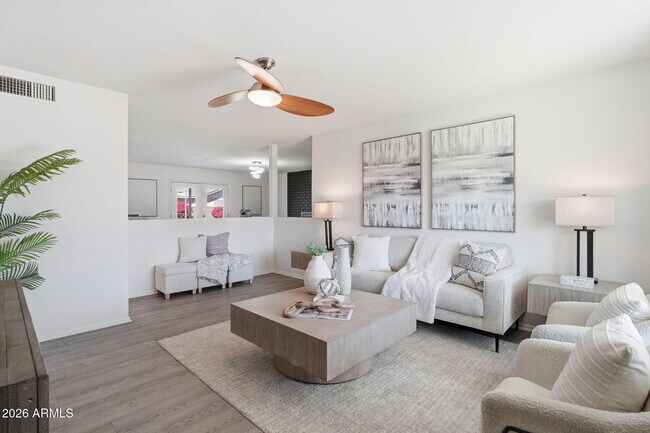 Building Photo - 2644 S Butte Ave