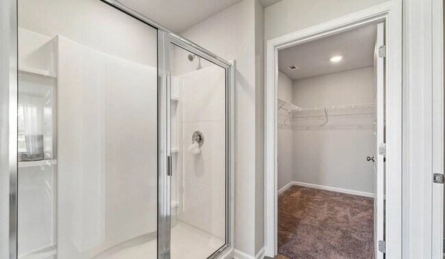 Building Photo - 10652 Paget Dr W