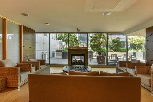 Building Photo - 1 bedroom in Seattle WA 98121