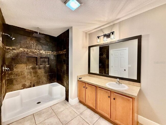 Building Photo - 2409 Hibiscus Bay Ln