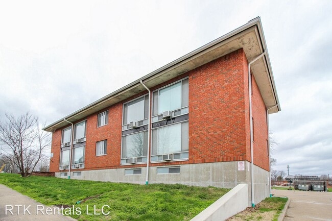 Building Photo - 110 Dorsey St