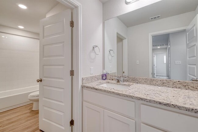 Building Photo - 128 Checkers Cv