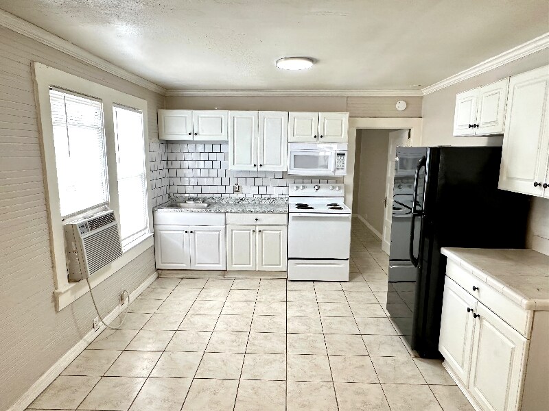 Building Photo - 724 E Patterson St