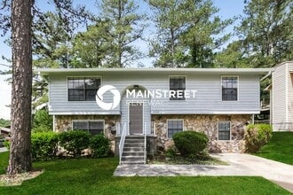Building Photo - 5 Bedroom Pet-Friendly Home in Fairburn, GA with Main Street Renewal