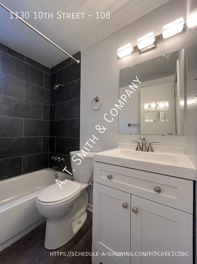 Building Photo - 1130 10th St