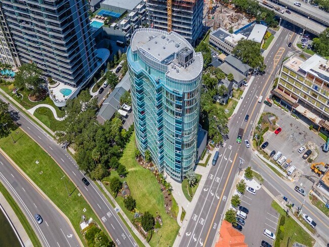 Building Photo - 2900 W Bay to Bay Blvd