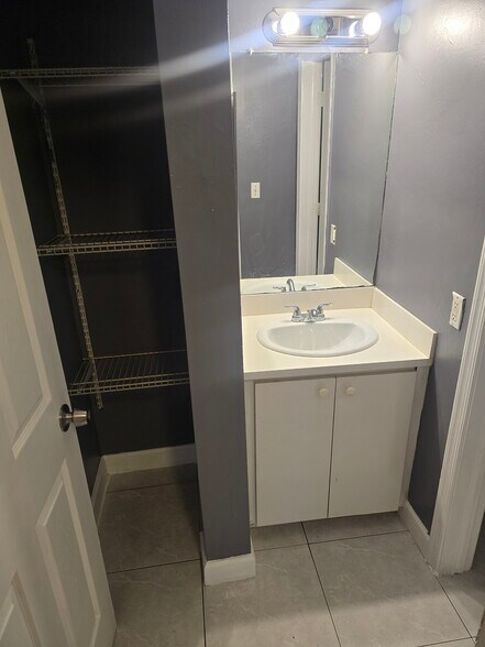 Building Photo - 5925 NW 23rd St