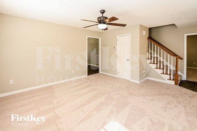 Building Photo - 203 Hickory Wood Dr