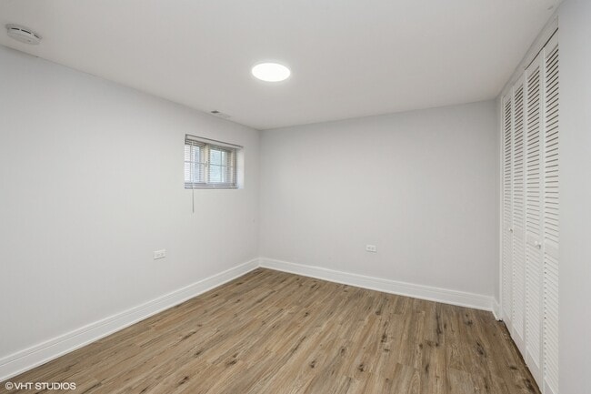 Building Photo - 5348 S Merrimac Ave