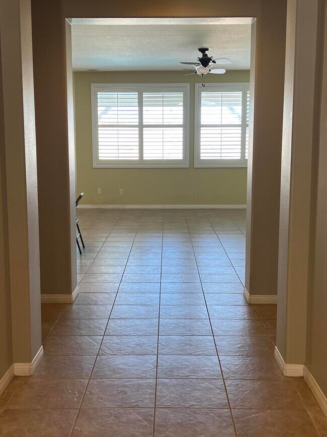 Building Photo - 41530 Yew St