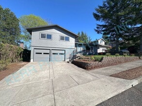 Building Photo - Charming 3-Bedroom Gresham Retreat with Spacious 1728 sq. ft. Layout and 2.5 Baths!