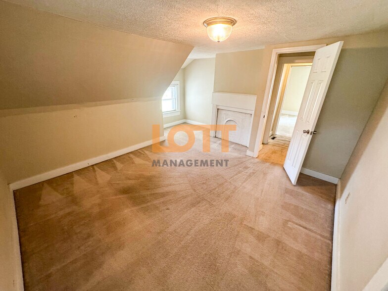 Building Photo - 105 Arrington Ave