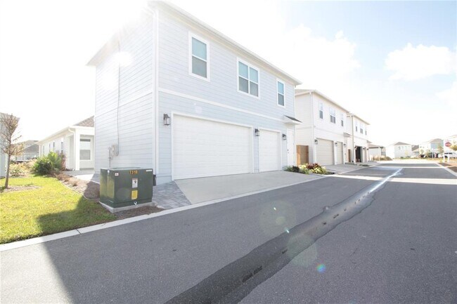 Building Photo - 3126 Voyager Ave