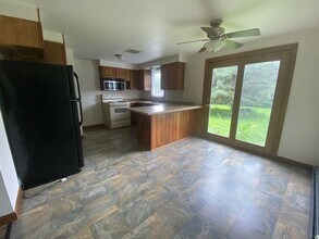 Building Photo - 2068 Terry Ln