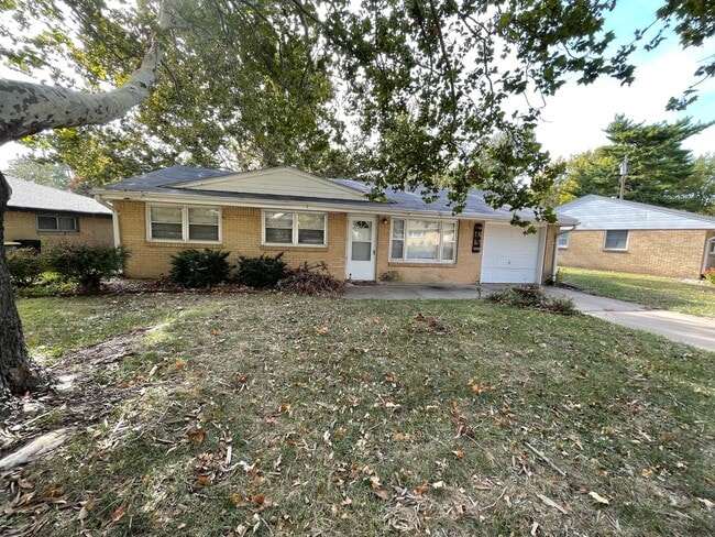 Building Photo - Single Family Home Close to KSU!