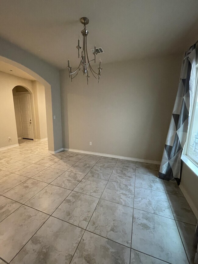 Building Photo - 2826 Winter Gorge