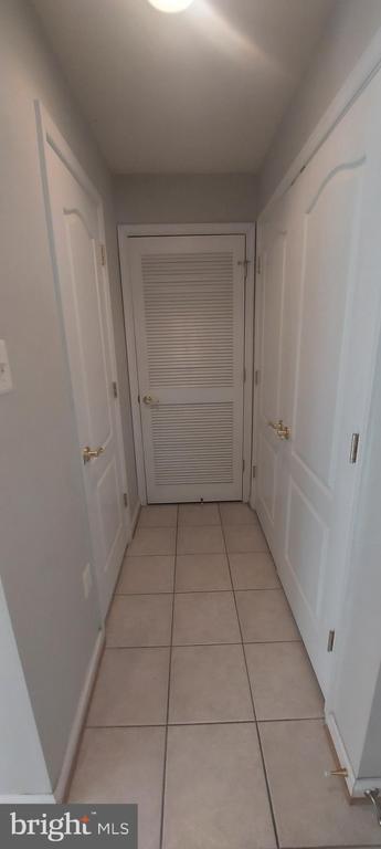 Building Photo - 10210 Sherman Heights Pl