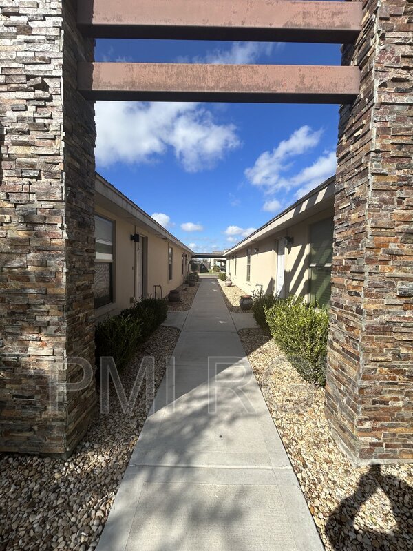 Building Photo - 1207 Upas Dr
