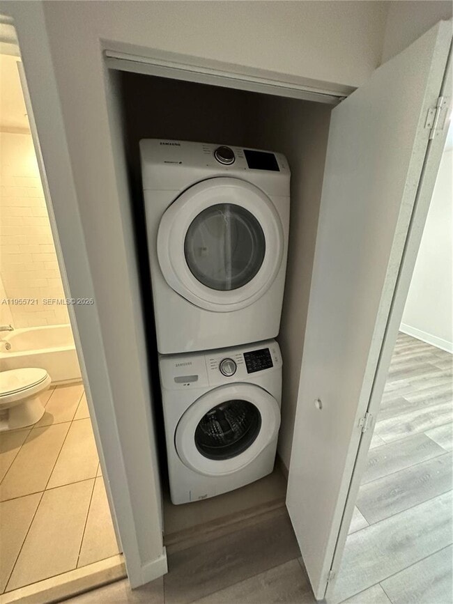 Building Photo - 12109 NE 5th Ave