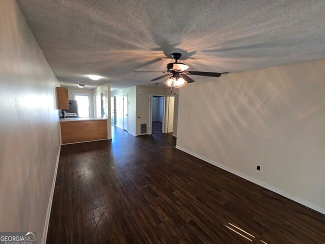 Building Photo - 412 S Ashley St