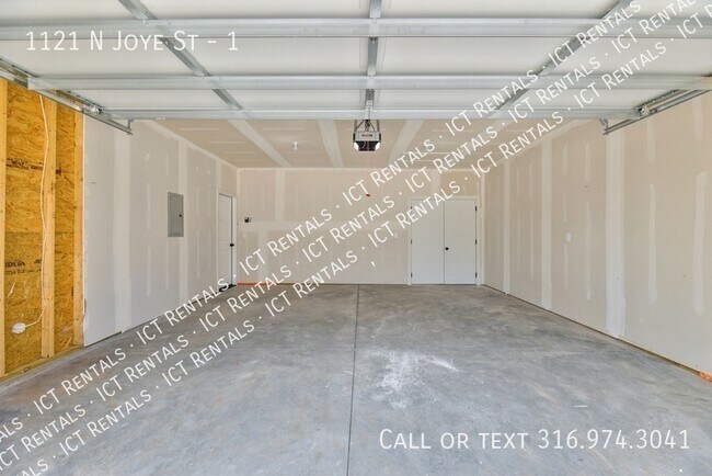 Building Photo - 1121 N Joye St