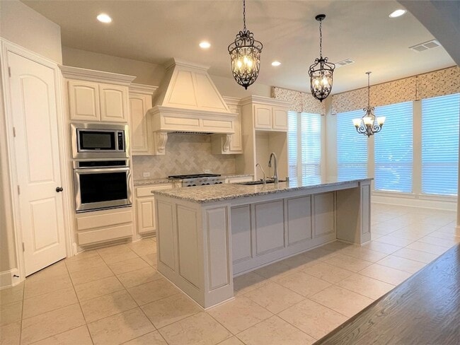 Building Photo - 2026 Artemis Ct