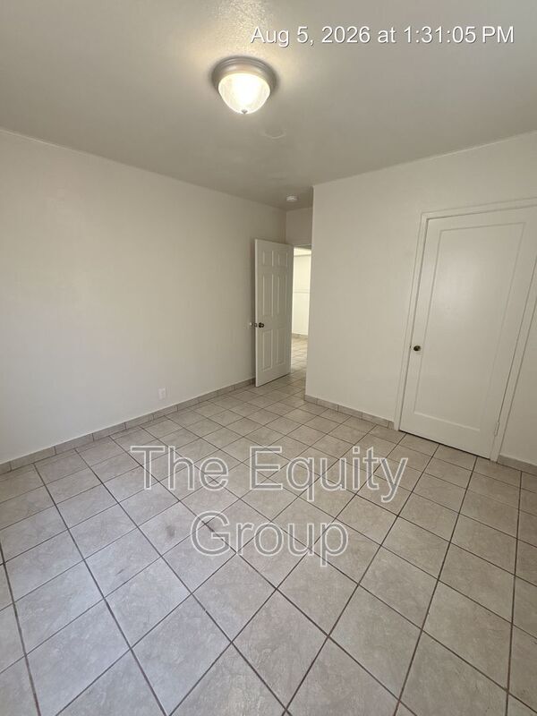 Building Photo - 324 S Crespi Ave