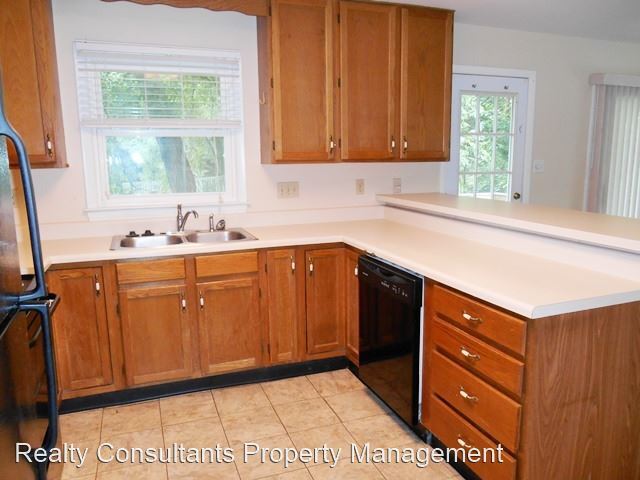 Building Photo - 4 br, 2 bath House - 1701 Elkhart Drive
