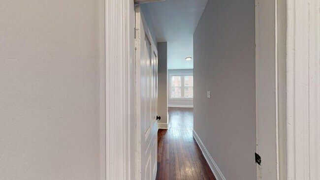 Building Photo - 1807 Madison Ave